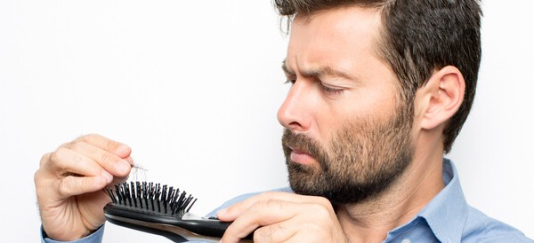 علاج تساقط الشعر و وصفات فعالة في تكثيفه