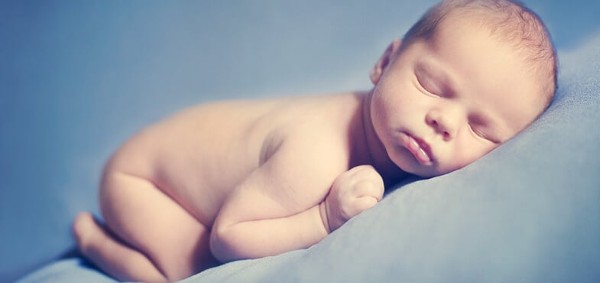 العناية بالطفل حديث الولادة